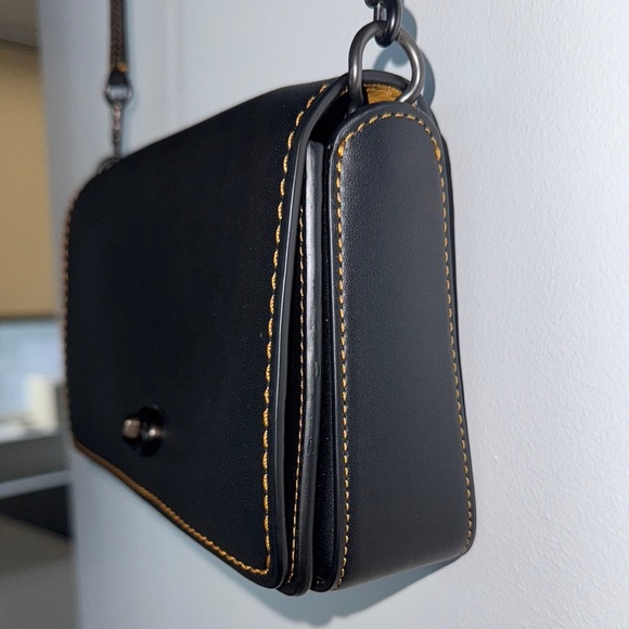 Coach Black Crossbody Bag with Turnlock Closure - Picture 5 of 14